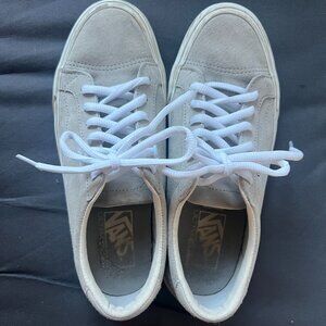 VANS Off-White Suede Sneaker - Women’s 7.5/Men's 6.0 - Model 721454
